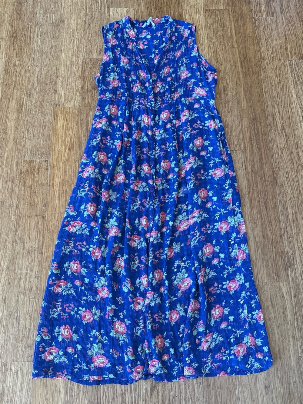 Vintage 1990s April Cornell 100% rayon size medium Blue floral maxi dress